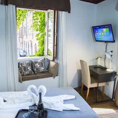 Do-do Navona Guest house