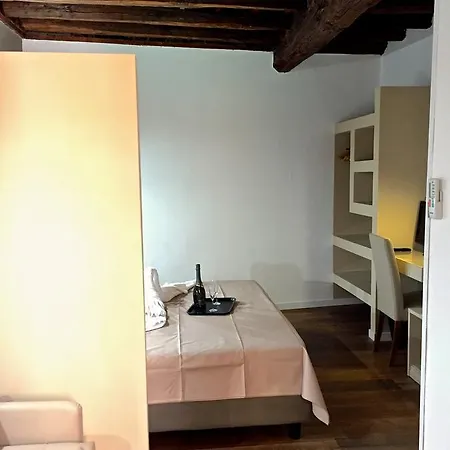 Do-do Navona Guest house