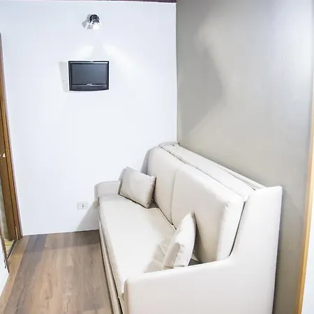 Do-do Navona Guest house